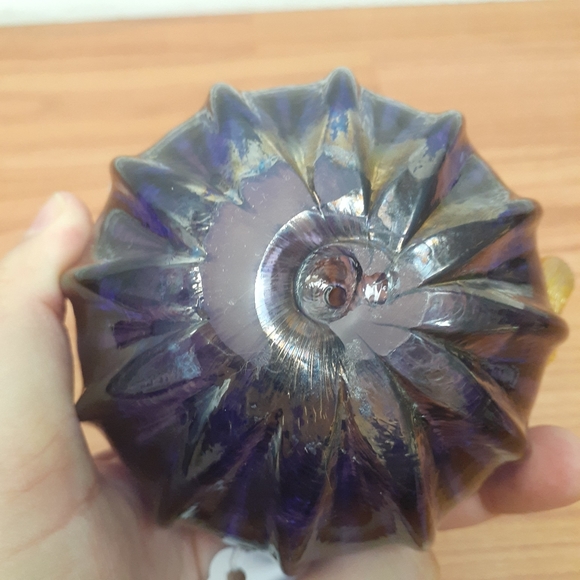 Hand blown purple glass pumpkin Signed - Picture 4 of 6